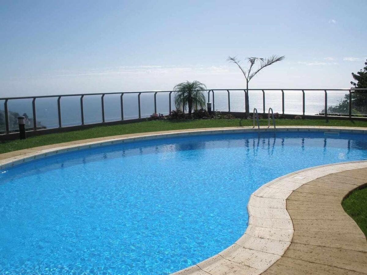 Plaza Bay Luxury Apartment With Swimming Pool Calheta  Exterior photo